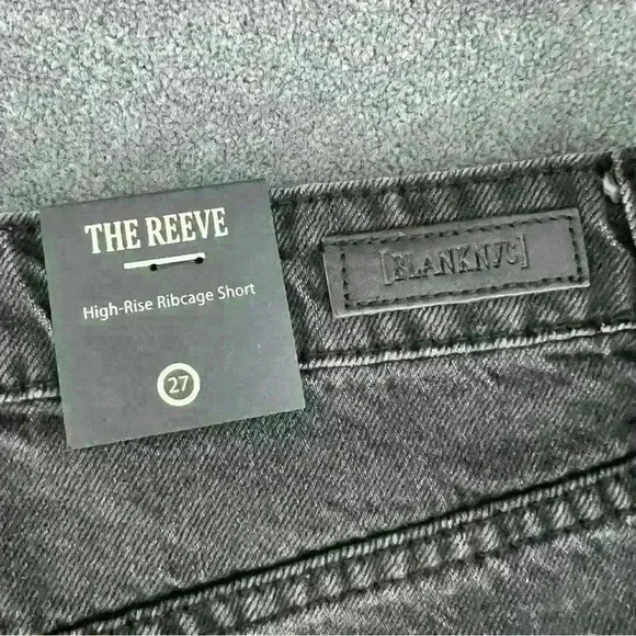 NWT Blanknyc The Reeve Distressed High Rise Ribcage Short Black Women's Size 27 - Picture 3 of 12